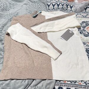 Cyrus Emily 2-tone Beige and Cream Tunic Sweater